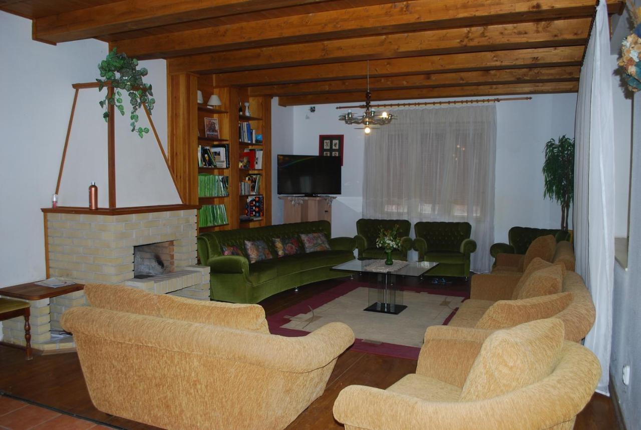 ApostagCasa Napsugar Panzio住宿加早餐旅馆 外观 照片