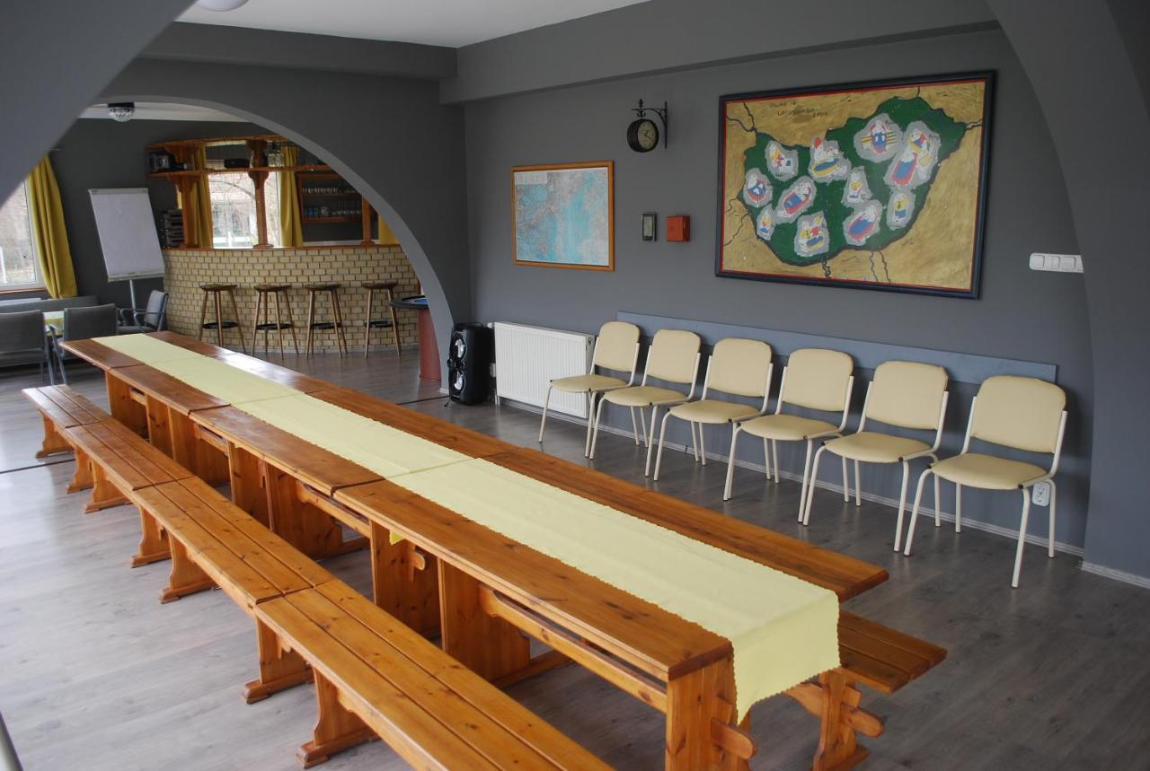 ApostagCasa Napsugar Panzio住宿加早餐旅馆 外观 照片