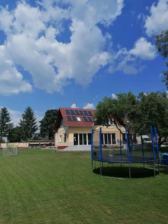 ApostagCasa Napsugar Panzio住宿加早餐旅馆 外观 照片