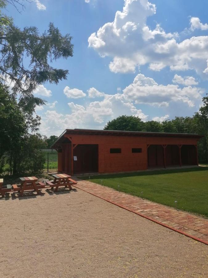 ApostagCasa Napsugar Panzio住宿加早餐旅馆 外观 照片