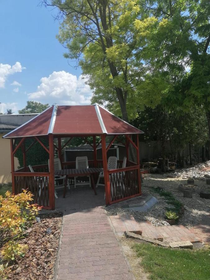 ApostagCasa Napsugar Panzio住宿加早餐旅馆 外观 照片
