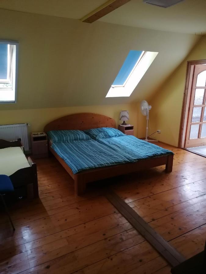 ApostagCasa Napsugar Panzio住宿加早餐旅馆 外观 照片