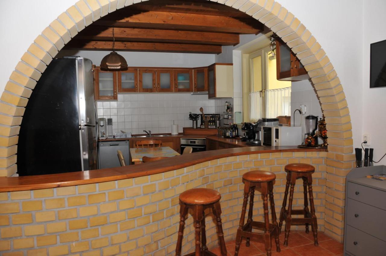 ApostagCasa Napsugar Panzio住宿加早餐旅馆 外观 照片